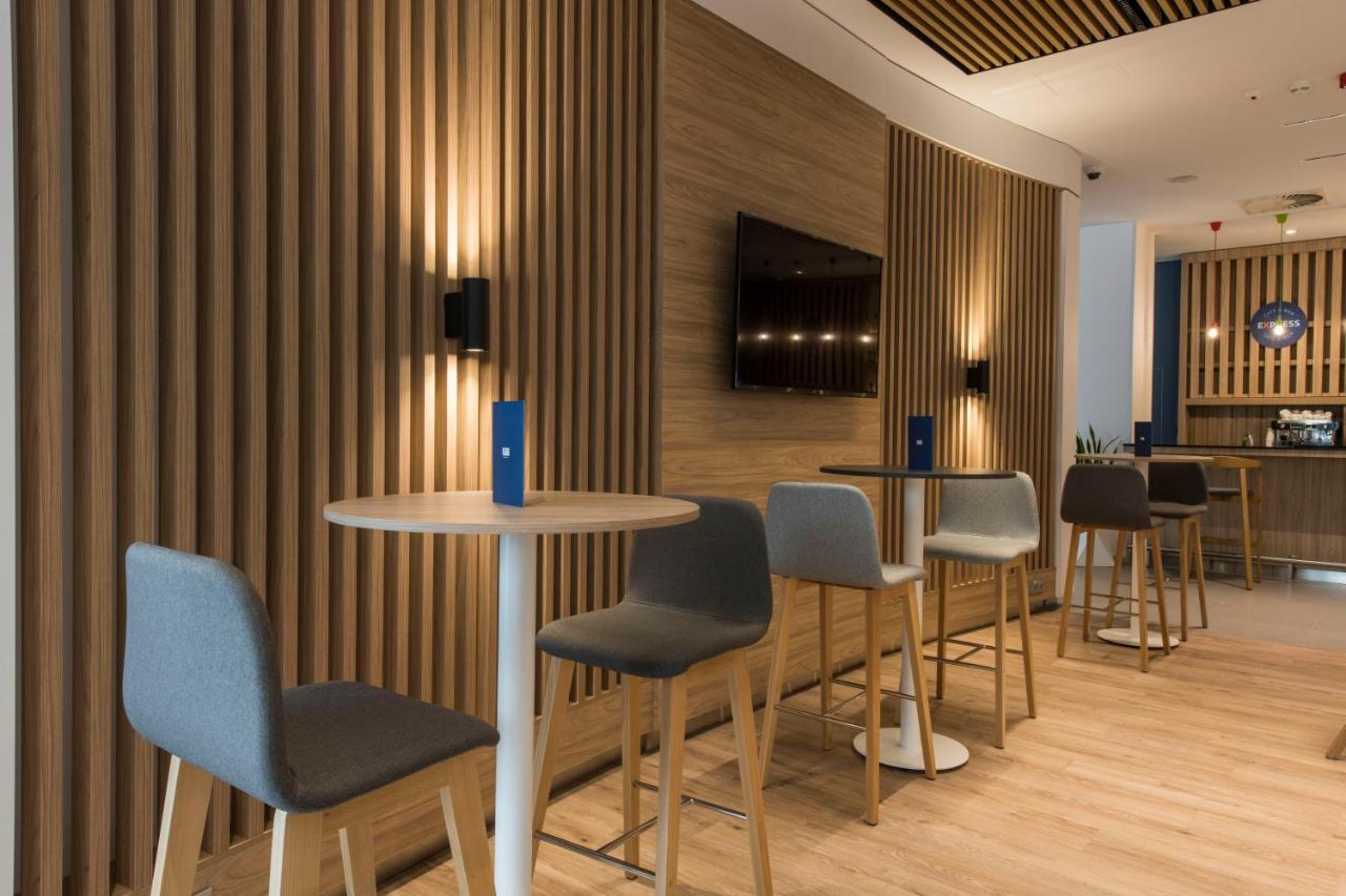 Holiday Inn Express Warsaw - Mokotow By Ihg المظهر الخارجي الصورة