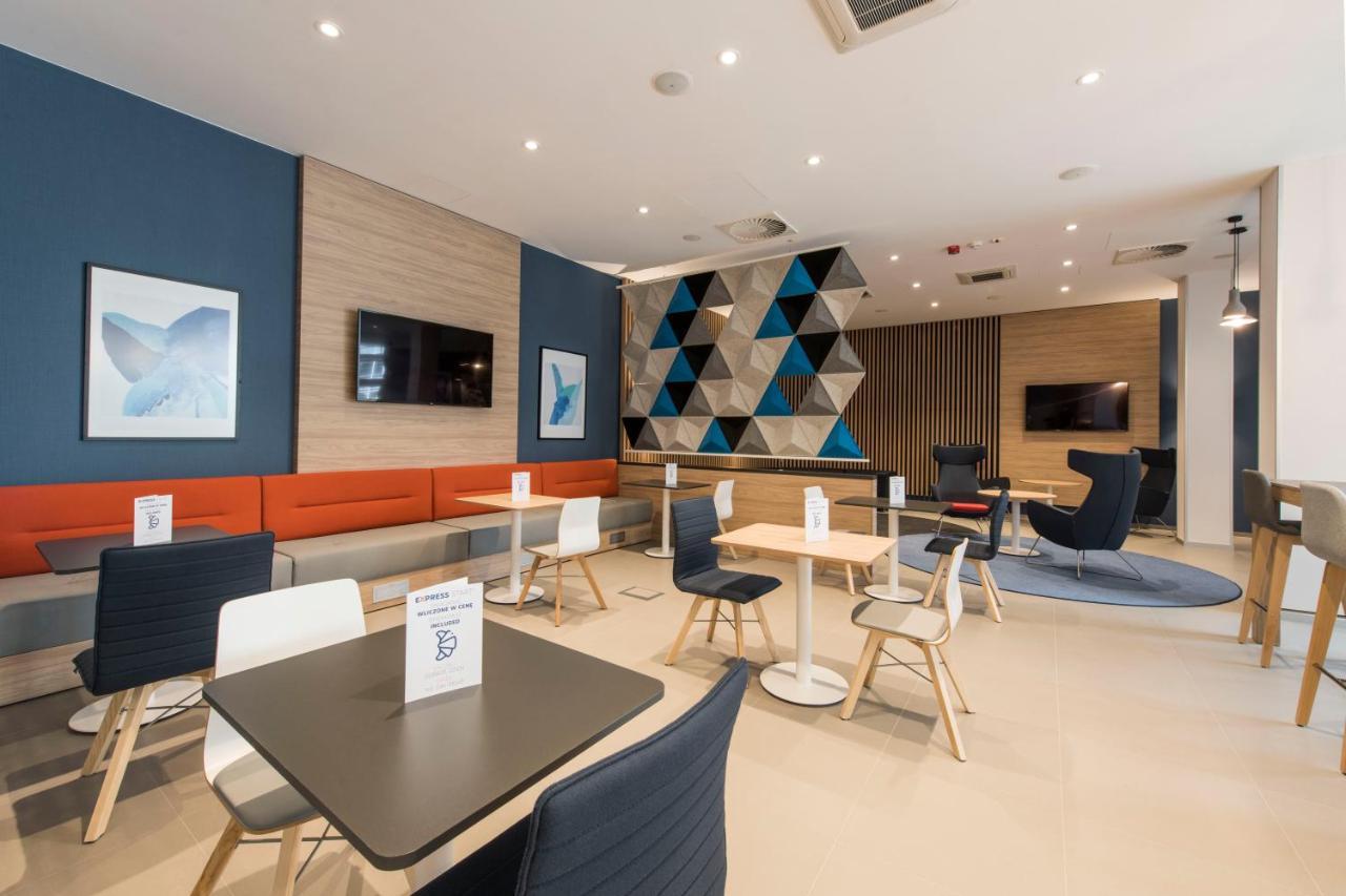 Holiday Inn Express Warsaw - Mokotow By Ihg المظهر الخارجي الصورة