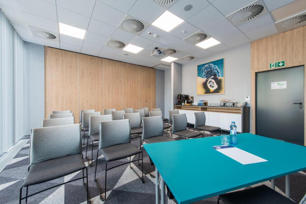 Holiday Inn Express Warsaw - Mokotow By Ihg المظهر الخارجي الصورة