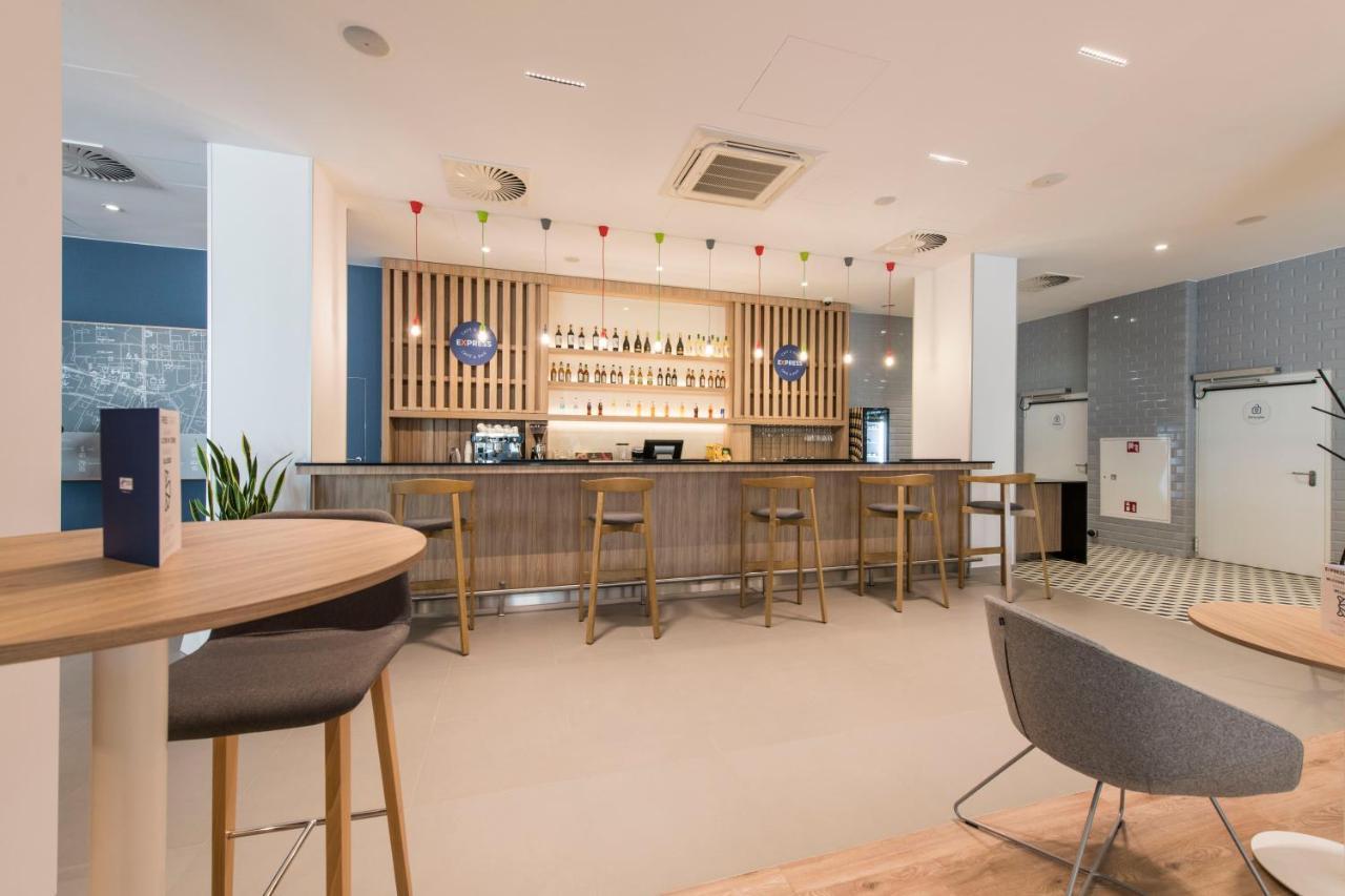 Holiday Inn Express Warsaw - Mokotow By Ihg المظهر الخارجي الصورة